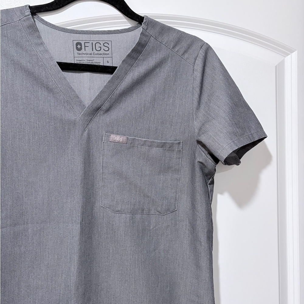 Figs Scrub Top - Picture 2 of 5